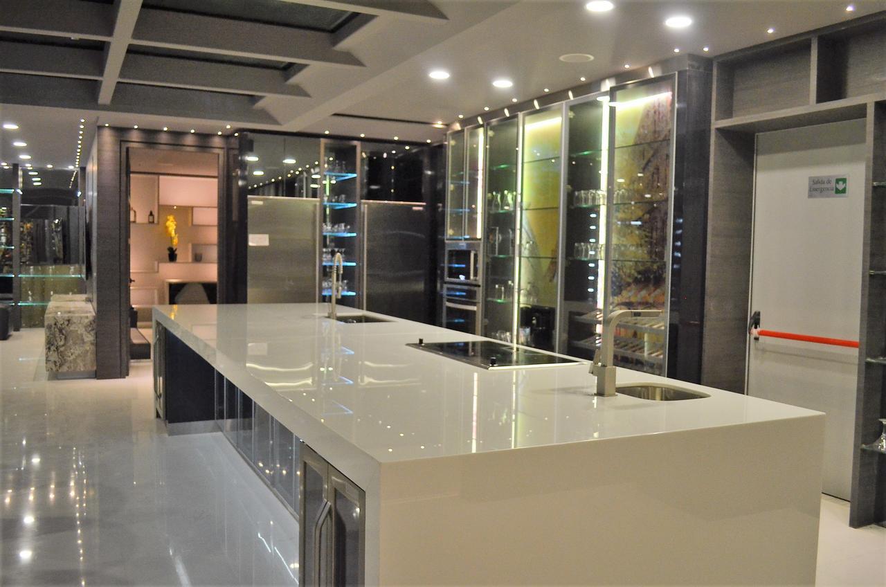 Hotel Paris Luxury Suites Medellin Exterior photo